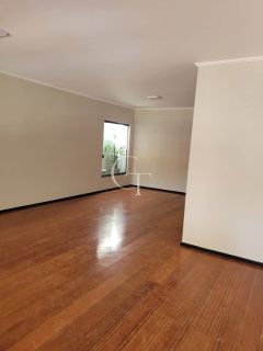 Casa na Vila Cleto com Piscina