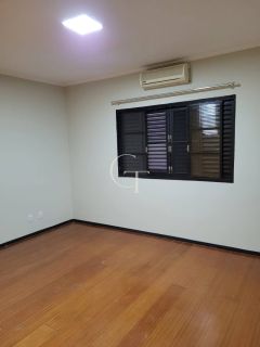 Casa na Vila Cleto com Piscina