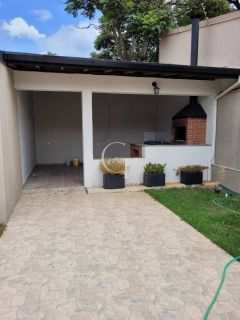 Casa na Vila Cleto com Piscina