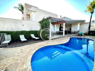 Casa de Condomínio Para Alugar com 03 quartos 01 suítes no bairro Pinheirinho em Itu