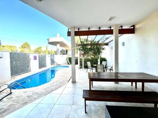 Casa de Condomínio Para Alugar com 03 quartos 01 suítes no bairro Pinheirinho em Itu