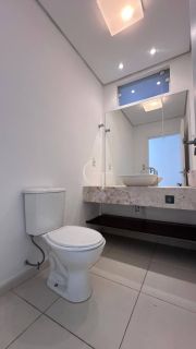 Casa de Condomínio Para Alugar com 03 quartos 01 suítes no bairro Pinheirinho em Itu