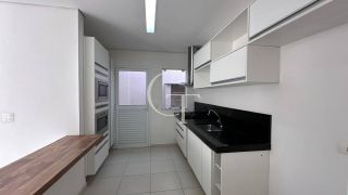 Casa de Condomínio Para Alugar com 03 quartos 01 suítes no bairro Pinheirinho em Itu