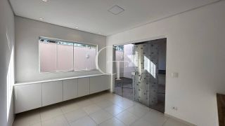 Casa de Condomínio Para Alugar com 03 quartos 01 suítes no bairro Pinheirinho em Itu