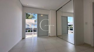 Casa de Condomínio Para Alugar com 03 quartos 01 suítes no bairro Pinheirinho em Itu