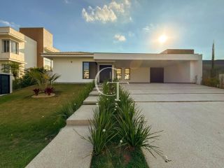 Casa térrea de luxo com 5 suítes e piscina no Condomínio Xapada Parque em Itu