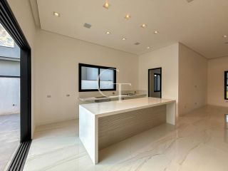 Casa térrea de luxo com 5 suítes e piscina no Condomínio Xapada Parque em Itu