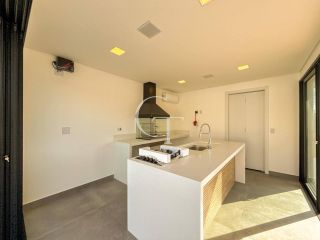 Casa térrea de luxo com 5 suítes e piscina no Condomínio Xapada Parque em Itu