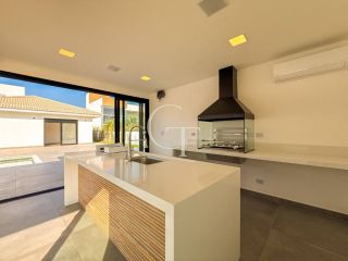 Casa térrea de luxo com 5 suítes e piscina no Condomínio Xapada Parque em Itu