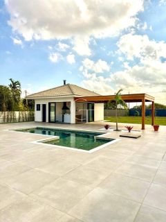 Casa térrea de luxo com 5 suítes e piscina no Condomínio Xapada Parque em Itu