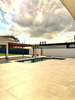 Casa térrea de luxo com 5 suítes e piscina no Condomínio Xapada Parque em Itu