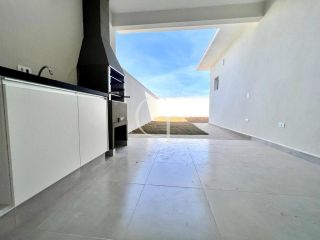 Casa térrea com três suítes e quintal amplo para locação no Condomínio Garden Ville