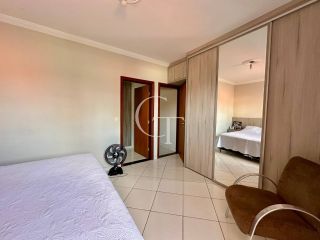 Casa Para Vender com 03 quartos 01 suítes no bairro Parque Nossa Senhora da Candelária em Itu