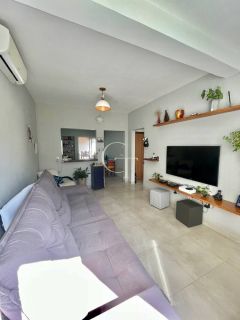 Casa Reformada à Venda em Itu | Vila Gardiman | 2 Dormitórios, Suíte com Closet, Área Gourmet e Permuta