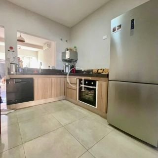 Casa Reformada à Venda em Itu | Vila Gardiman | 2 Dormitórios, Suíte com Closet, Área Gourmet e Permuta