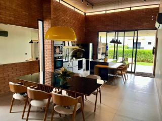 Casa Térrea de Alto Padrão no Condomínio UNA – Itu | 3 Dormitórios, Conceito Aberto e Área Gourmet