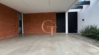 Casa Térrea Moderna no Condomínio Reserva Saint Paul Itu com piscina e spa aquecidos