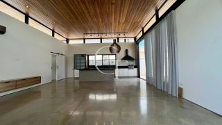 Casa Térrea Moderna no Condomínio Reserva Saint Paul Itu com piscina e spa aquecidos