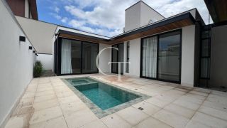 Casa Térrea Moderna no Condomínio Reserva Saint Paul Itu com piscina e spa aquecidos