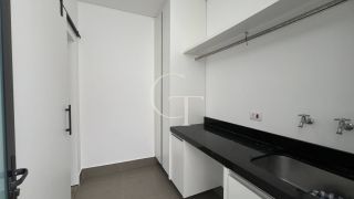 Casa Térrea Moderna no Condomínio Reserva Saint Paul Itu com piscina e spa aquecidos