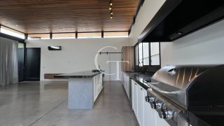 Casa Térrea Moderna no Condomínio Reserva Saint Paul Itu com piscina e spa aquecidos