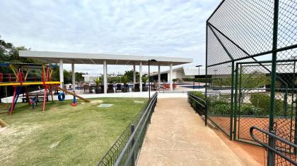 Casa Térrea Moderna no Condomínio Reserva Saint Paul Itu com piscina e spa aquecidos