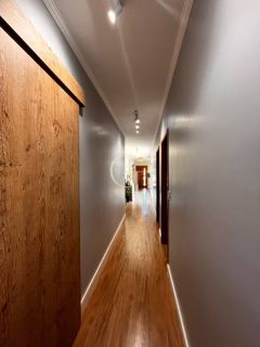 Casa térrea, com piscina e espaço gourmet completo