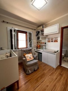 Casa térrea, com piscina e espaço gourmet completo