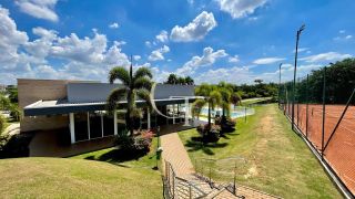 Casa à Venda no Condomínio Portal dos Bandeirantes em Salto