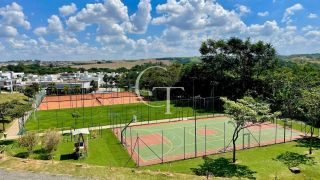 Casa à Venda no Condomínio Portal dos Bandeirantes em Salto