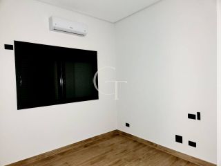 Casa à Venda no Condomínio Portal dos Bandeirantes em Salto