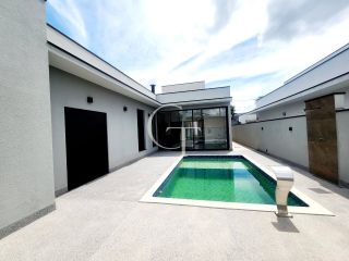 Casa à Venda no Condomínio Portal dos Bandeirantes em Salto