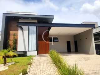 Casa à Venda no Condomínio Portal dos Bandeirantes em Salto