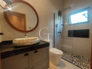 Casa Térrea Mobiliada à Venda no Condomínio Una em Itu