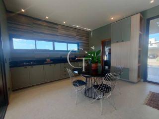 Casa Térrea Mobiliada à Venda no Condomínio Una em Itu