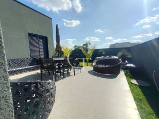 Casa Térrea Mobiliada à Venda no Condomínio Una em Itu