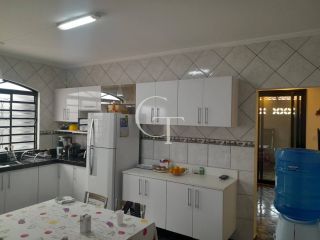 Casa Térrea à Venda com Espaço Gourmet no Santa Marta em Salto SP