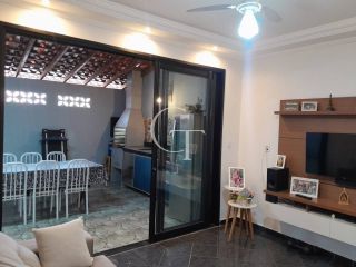 Casa Térrea à Venda com Espaço Gourmet no Santa Marta em Salto SP