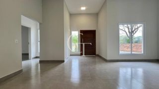 Casa para Locação no Condomínio Garden Ville com 3 suítes, espaço gourmet e quintal amplo