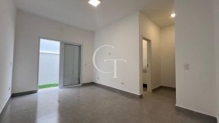 Casa para Locação no Condomínio Garden Ville com 3 suítes, espaço gourmet e quintal amplo