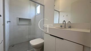 Casa para Locação no Condomínio Garden Ville com 3 suítes, espaço gourmet e quintal amplo