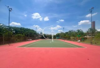 Casa à Venda com 3 suítes e Piscina no Condomínio Mirante dos Ypês em Salto SP