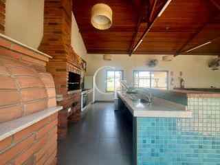 Casa à Venda com 3 suítes e Piscina no Condomínio Mirante dos Ypês em Salto SP