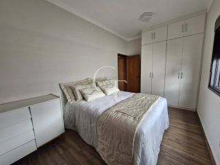 Casa à Venda com 3 suítes e Piscina no Condomínio Mirante dos Ypês em Salto SP