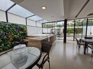 Casa à Venda com 3 suítes e Piscina no Condomínio Mirante dos Ypês em Salto SP