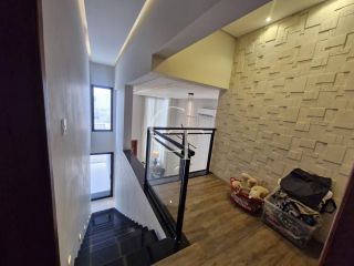 Casa à Venda com 3 suítes e Piscina no Condomínio Mirante dos Ypês em Salto SP