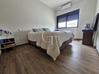 Casa à Venda com 3 suítes e Piscina no Condomínio Mirante dos Ypês em Salto SP