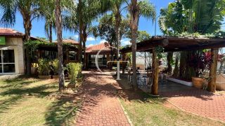 Casa para Aluguel com Piscina, 3 Suítes, Área Gourmet  no Condomínio Reserva Parque do Varvito