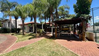 Casa para Aluguel com Piscina, 3 Suítes, Área Gourmet  no Condomínio Reserva Parque do Varvito