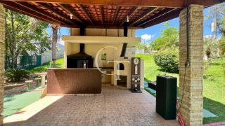 Casa para Aluguel com Piscina, 3 Suítes, Área Gourmet  no Condomínio Reserva Parque do Varvito